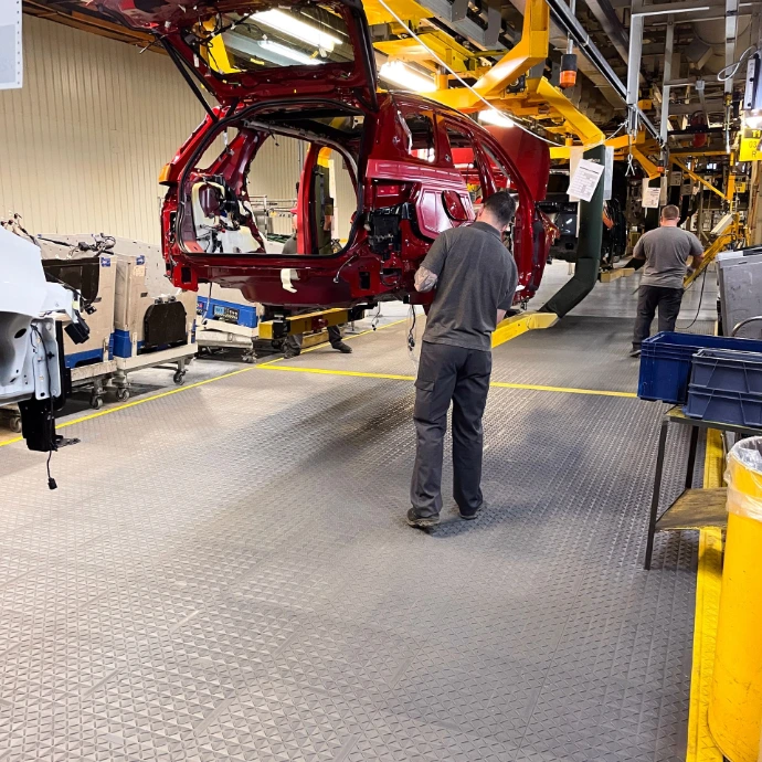Rebourne H1 anti-fatigue mat in automotive plant